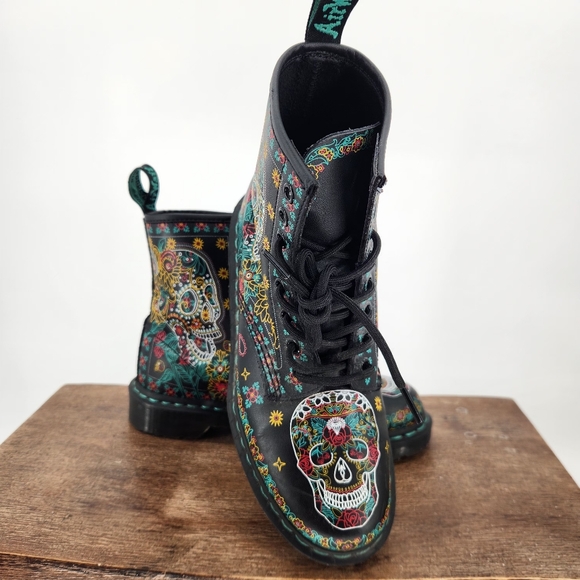 Dr. Marten 1460 sugar skull dia de los muertos limited edition boots size 7 rare - Picture 3 of 15